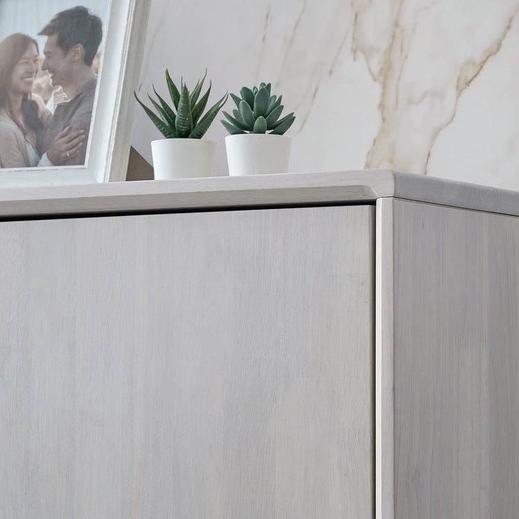 ACTU AU-FDD1F901-B2 White Wash door edge and top corner