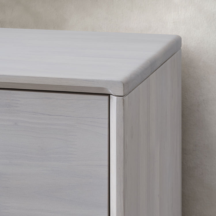 ACTU AU-FDD1F904-B2 White Wash top and cabinet edge