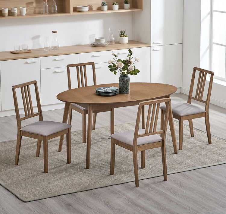ACTU 828 table in Walnut, shown with 4 chairs