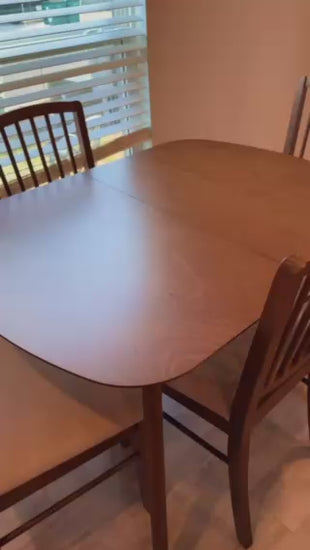 Seats 6 (Table + 6 Chairs)