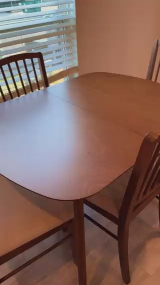 Seats 6 (Table + 6 Chairs)
